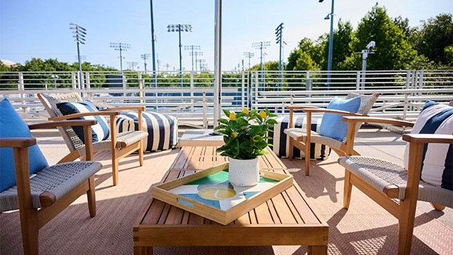 Tennis court lounge